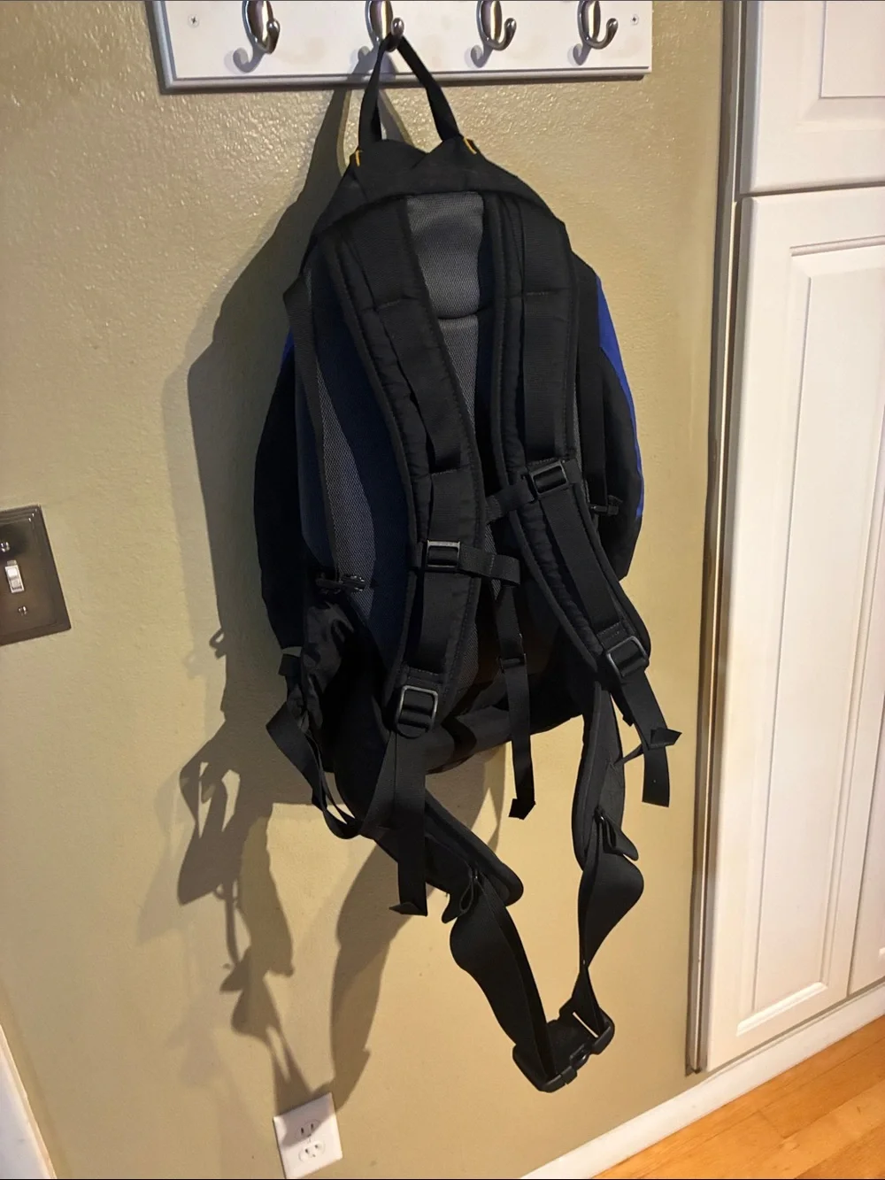 Kelty Redwing 2400 Backpack in Blue and Black